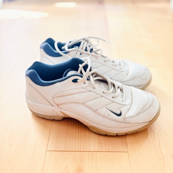 Nike Air Golf Shoes - Picture 1 of 4